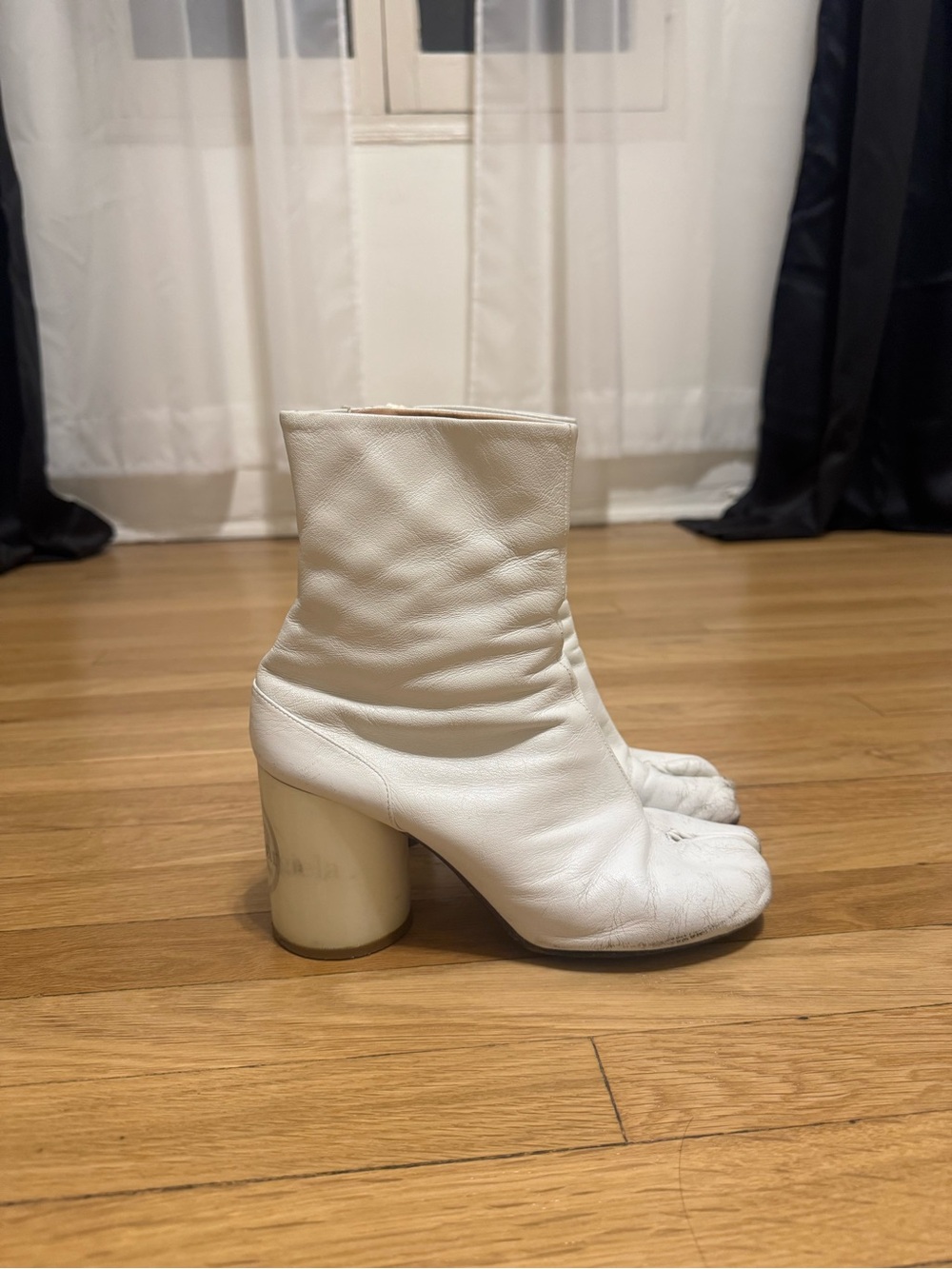 Maison Martin Margiela Cream Leather Logo Block Heel Ankle Boots - Picture 4 of 4